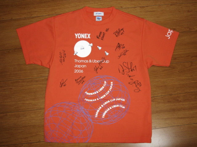 トマス杯・ユーバー杯2006で来日したNZバドミントン代表のサイン入りTシャツ